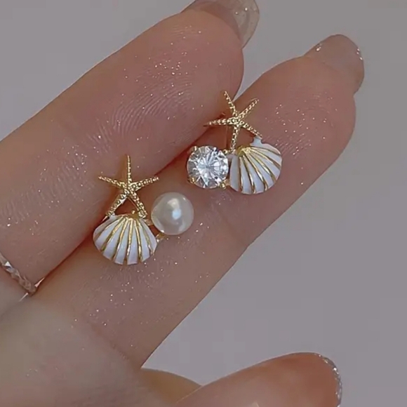 Jewelry - Gold and White Starfish Shell Earrings